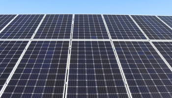 Ученые улучшили работу солнечных батарей на жаре
